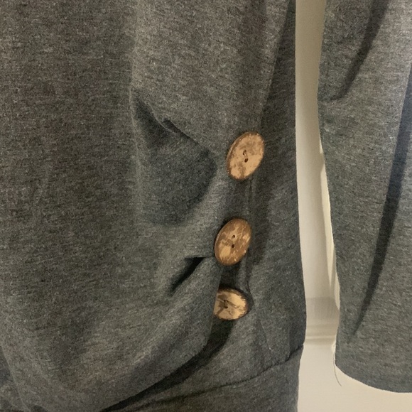 Long sleeve grey shirt with button details - Picture 2 of 3